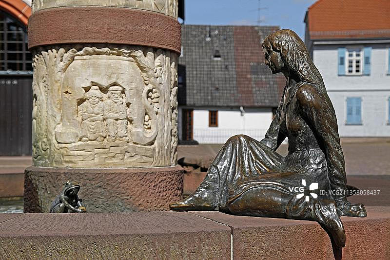 童话喷泉，青蛙王子和公主，德国图片素材