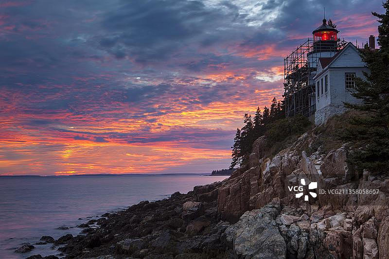 美国缅因州阿卡迪亚国家公园巴斯港的灯塔，北美图片素材