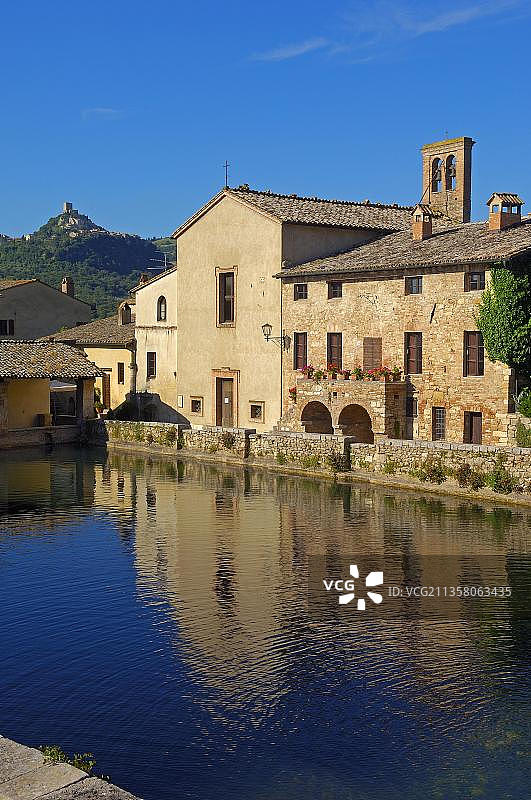 巴尼奥维尼奥尼温泉池，奥尔恰谷，教科文组织世界遗产，意大利托斯卡纳锡耶纳省图片素材