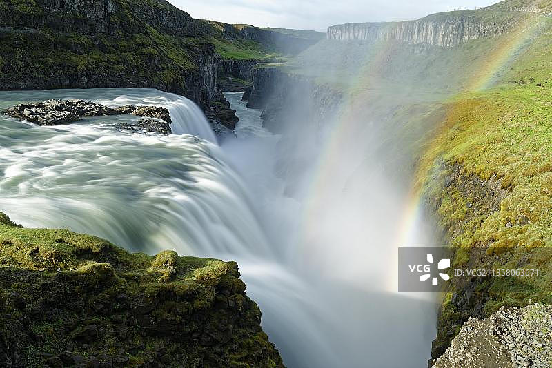冰岛南部黄金圈Haukadalur惠塔河Gullfoss瀑布上空的彩虹，欧洲图片素材