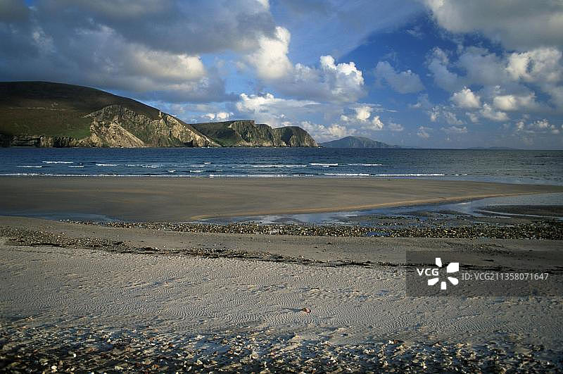 爱尔兰梅奥郡阿基尔岛特拉莫尔湾海滩图片素材