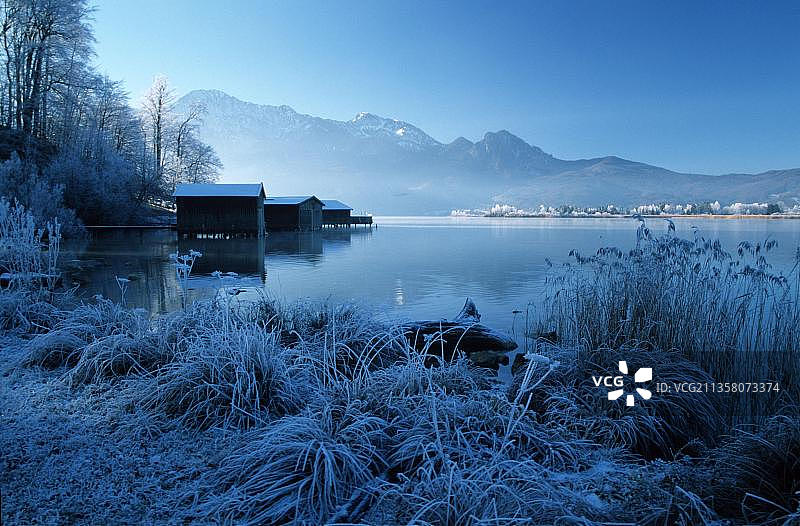 科赫尔湖的霜冻，德国巴伐利亚图片素材