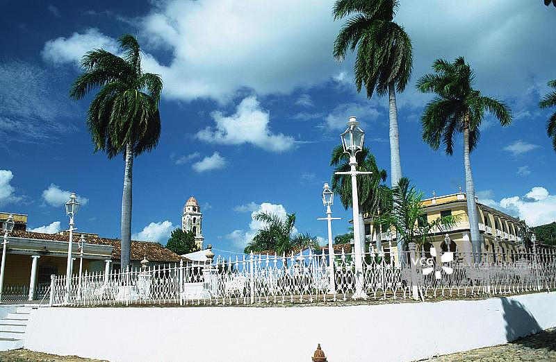 古巴特立尼达马约尔广场图片素材