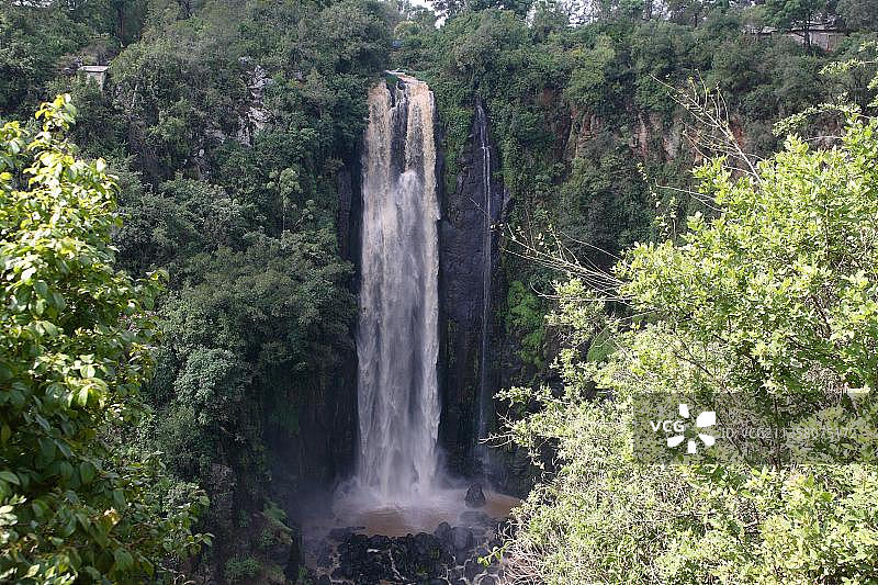 肯尼亚非洲的默奇森瀑布图片素材