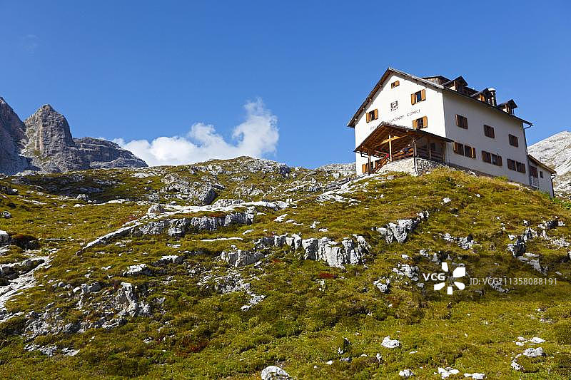 意大利多洛米蒂山：齐斯蒙迪小屋图片素材