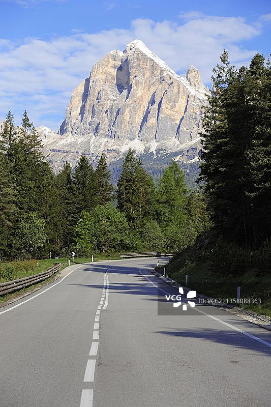 多洛米蒂山脉，多洛米蒂阿尔卑斯山，意大利南蒂罗尔图片素材