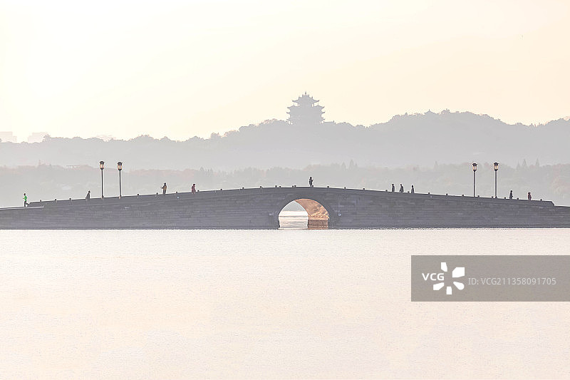 杭州西湖白堤锦带桥图片素材