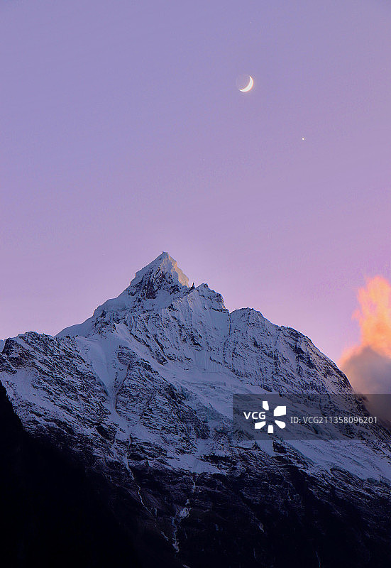 金星伴月图片素材