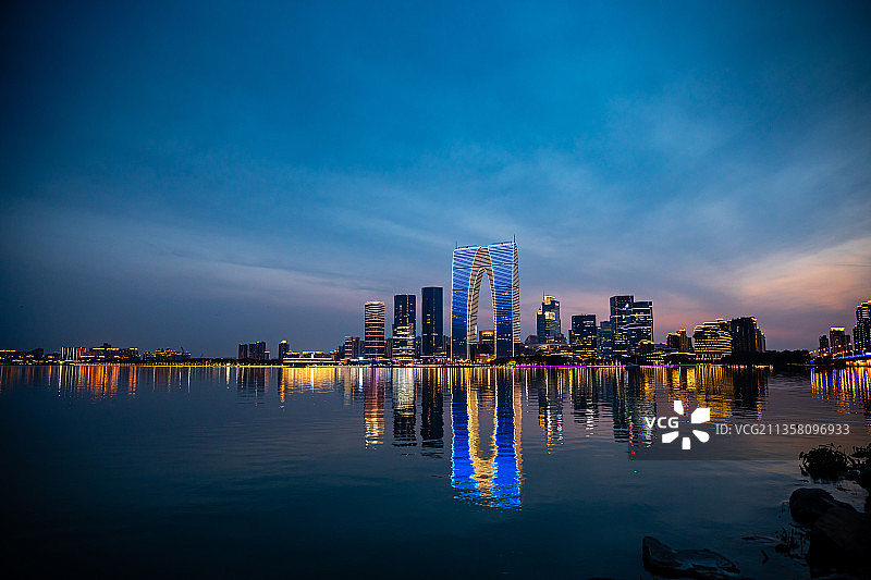 江苏苏州工业园区金鸡湖风光图片素材