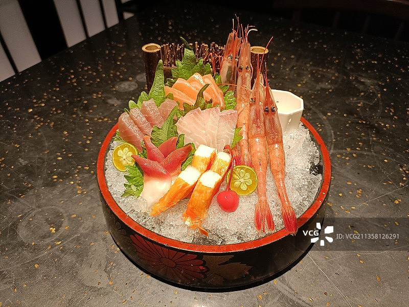 海鲜美食刺身拼盘图片素材