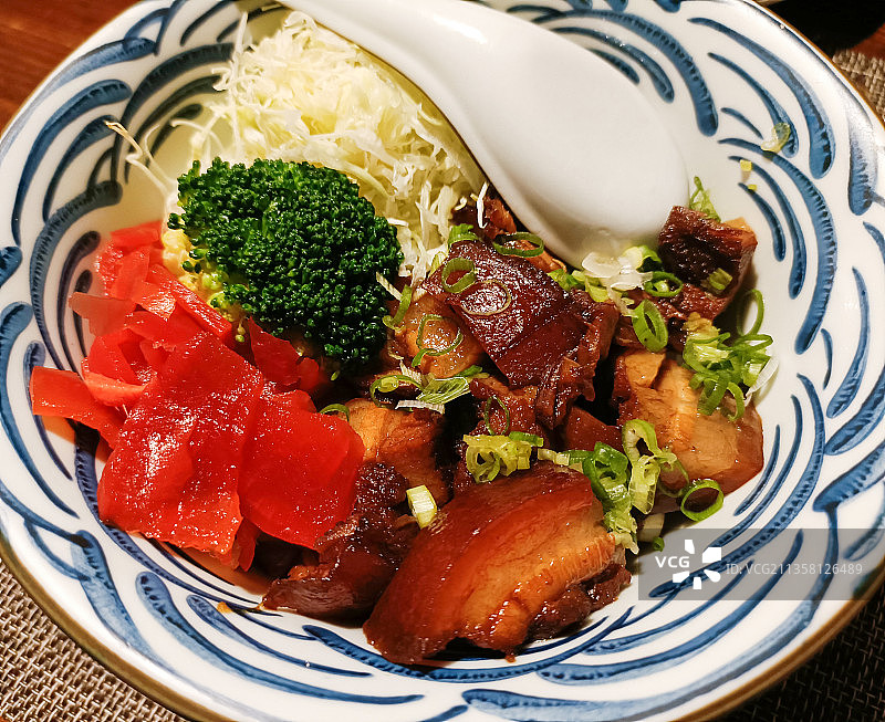 红烧肉拌饭美食图片素材