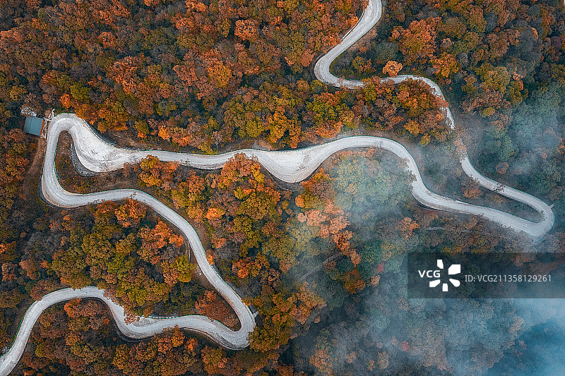 汉中龙头山秋景航拍图片素材