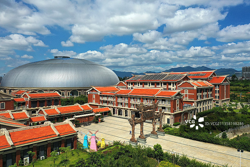 现代建筑与传统建筑+福建省厦门市集美区老院子民俗文化园图片素材