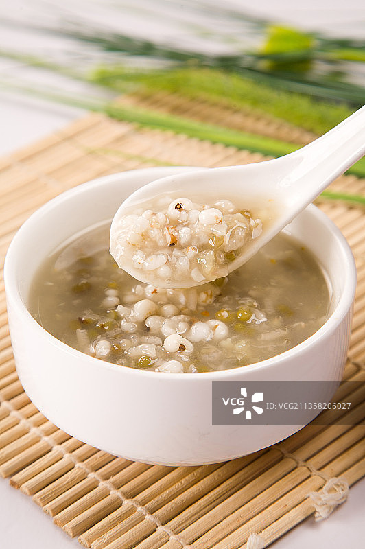 绿豆薏米粥图片素材