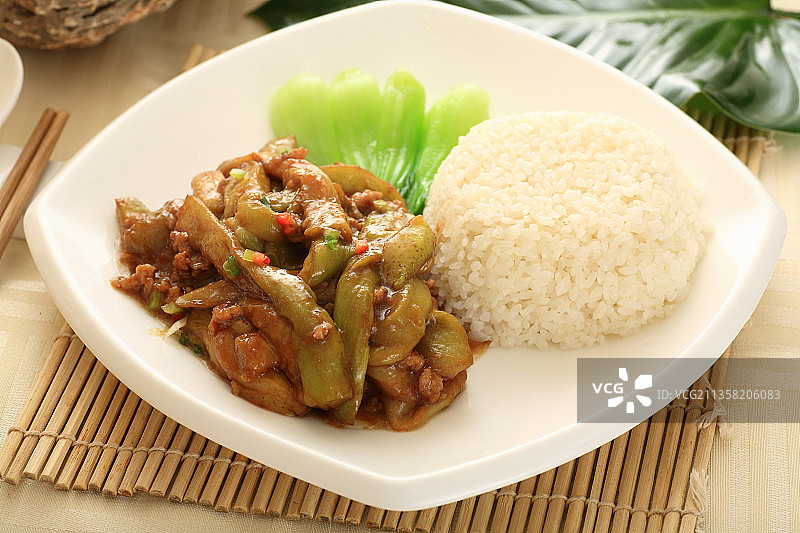 鱼香茄子饭图片素材