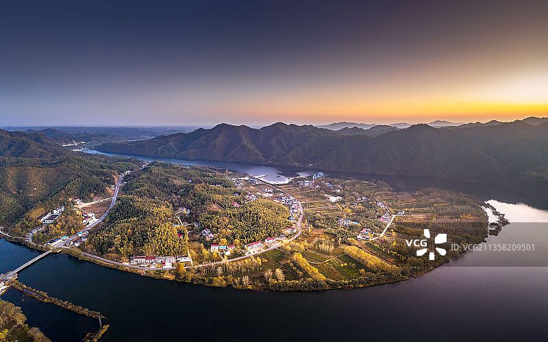 六安市裕安区驻驾湾晨曦图片素材