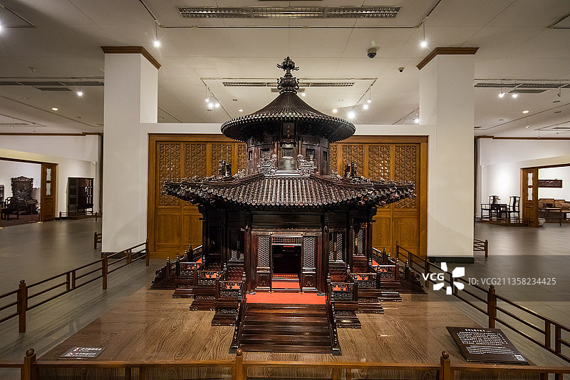 北京紫檀博物馆紫檀木雕千秋亭仿故宫御花园中的千秋亭比例1：5图片素材