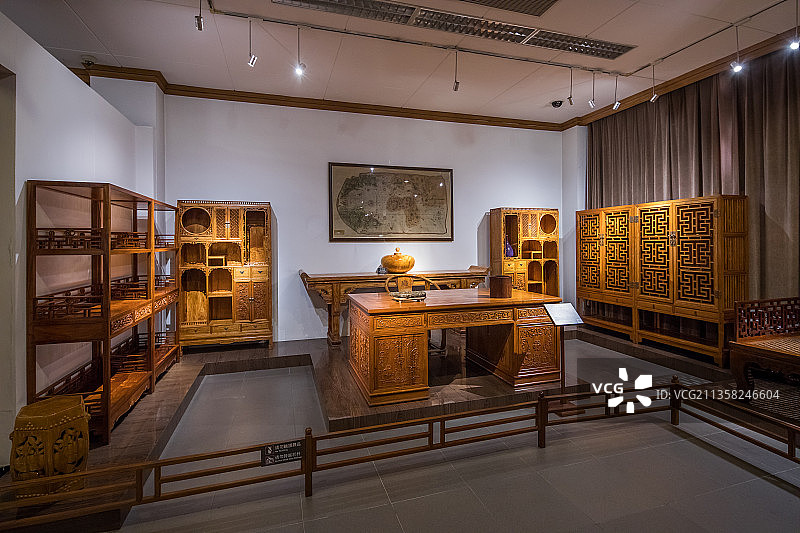 北京紫檀博物馆黄花梨木传统书房图片素材