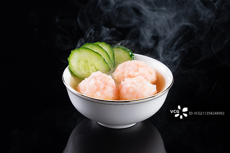 手工虾滑丸子汤图片素材