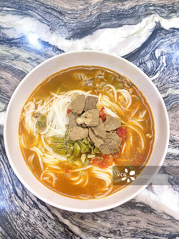 牛肉罐罐米线图片素材