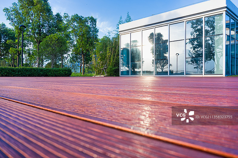 浙江省宁波市鄞州区甬江公园内景图片素材