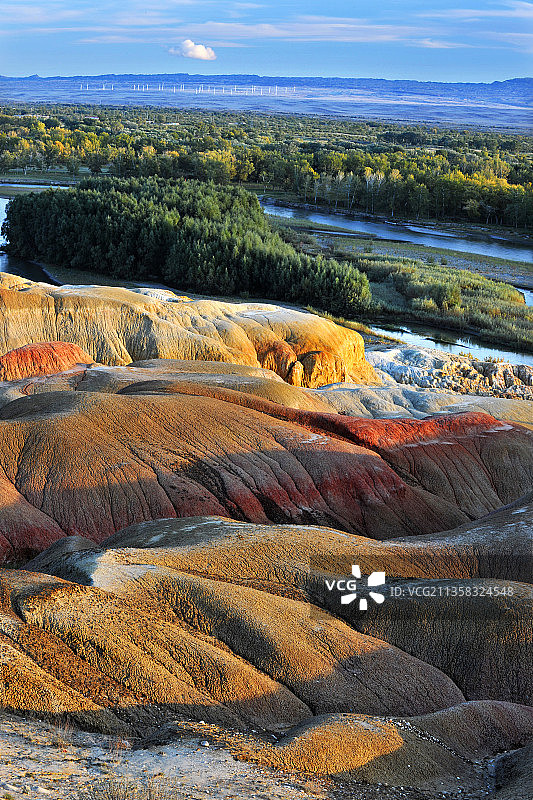 新疆阿勒泰，五彩滩风光图片素材