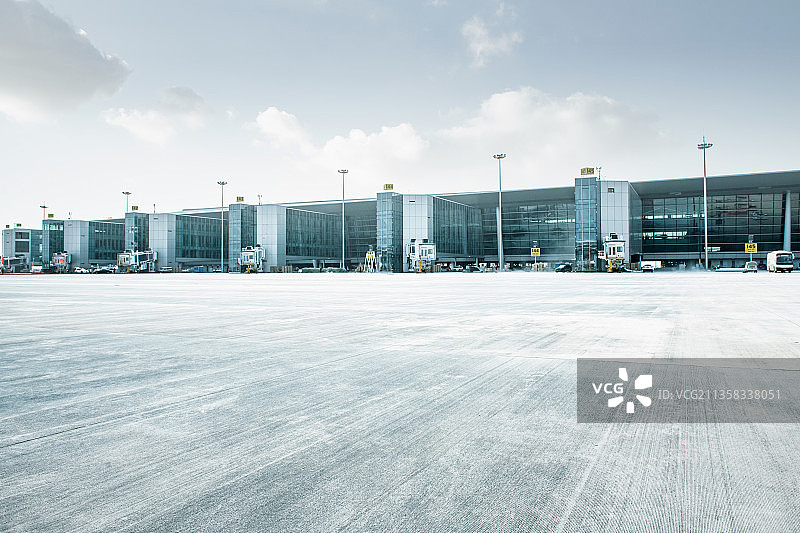 机场航站楼与停机坪图片素材