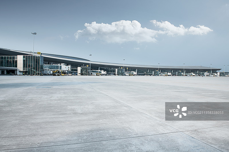 机场航站楼与停机坪图片素材