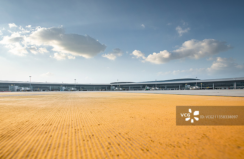机场航站楼与停机坪图片素材