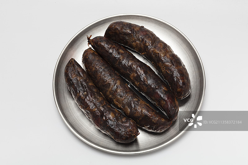 白色背景，黑香肠图片素材