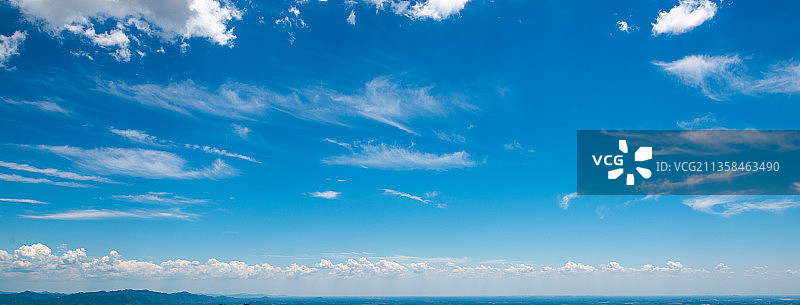 北京怀柔红螺寺山上蓝天白云图片素材