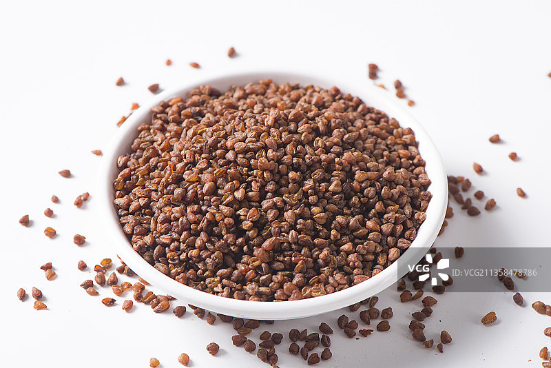 白色背景上的苦荞麦图片素材