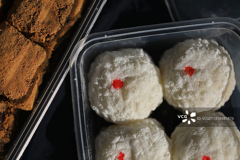 老北京特色小吃 艾窝窝 驴打滚图片素材