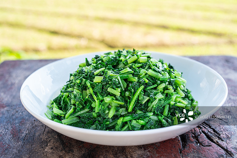 一碟素菜清炒萝卜苗图片素材