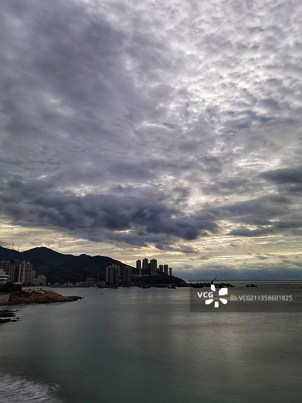 海岛晨光图片素材