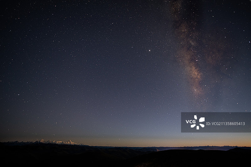 贡嘎银河图片素材