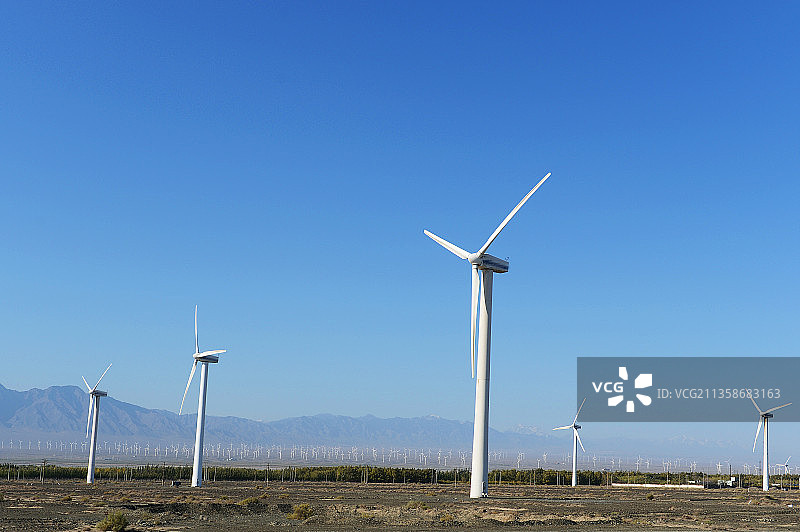 新疆，风力发电。图片素材