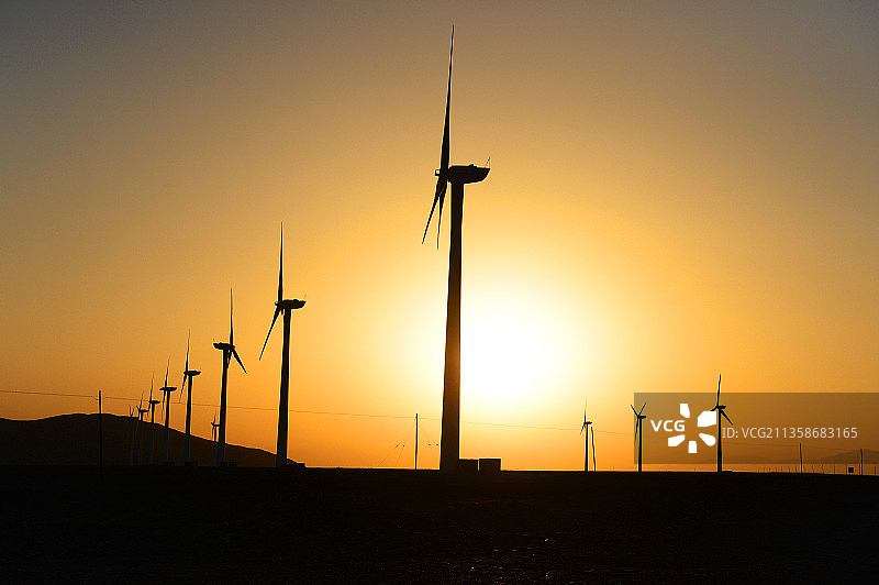 新疆，风力发电。图片素材