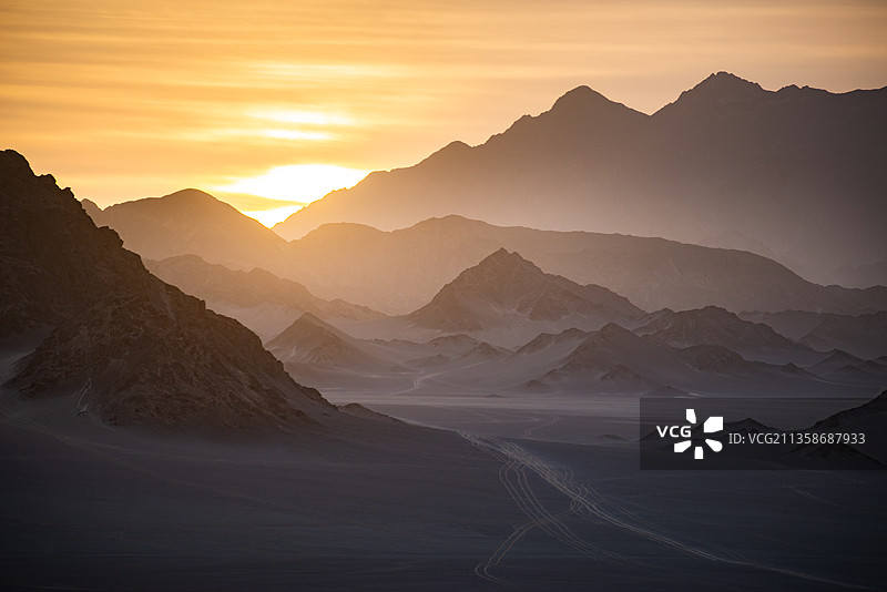 青海黑山戈壁风光图片素材