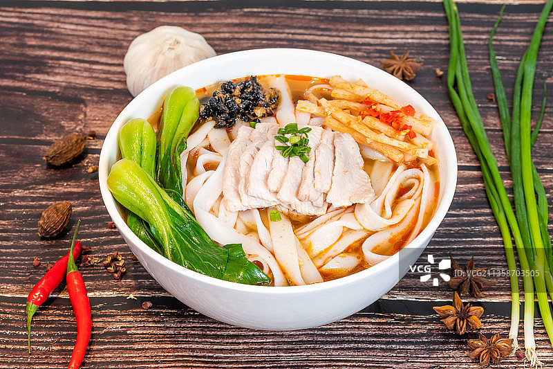 木板背景广西桂林米粉老友粉食材图片素材