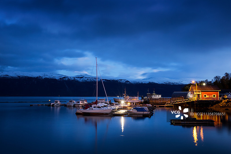 北欧挪威峡湾夜景图片素材