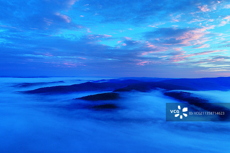 航拍大兴安岭山林云海图片素材