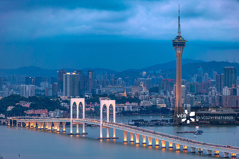 澳门旅游塔西湾大桥城市夜景图片素材