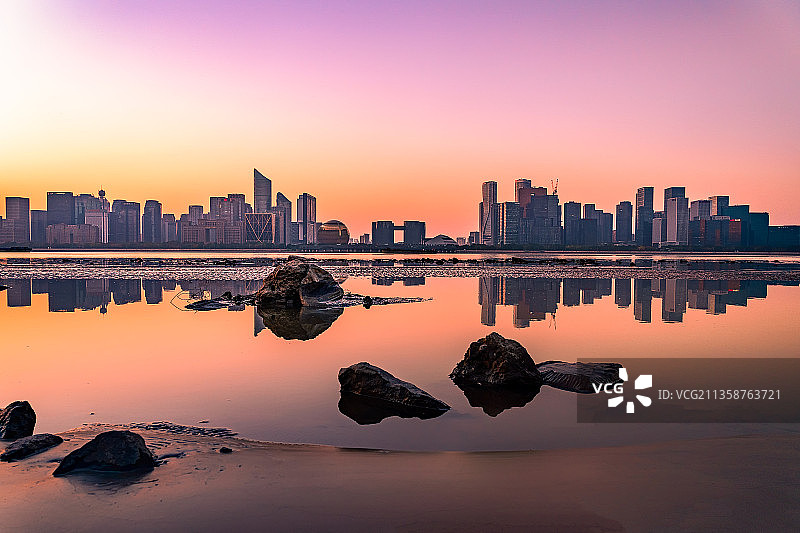 杭州钱塘江日落和钱江新城城市风光图片素材