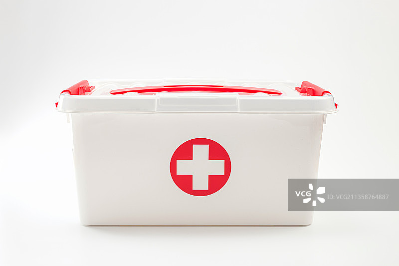 医药箱和一些常见的医疗用品图片素材