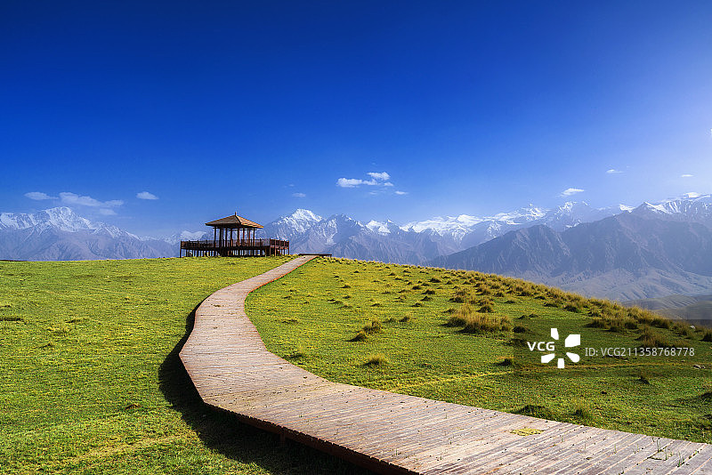 昆仑圣境，板兰格牧场图片素材