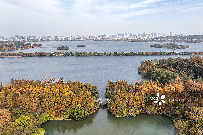 杭州西湖杨公堤秋日风光航拍图片素材