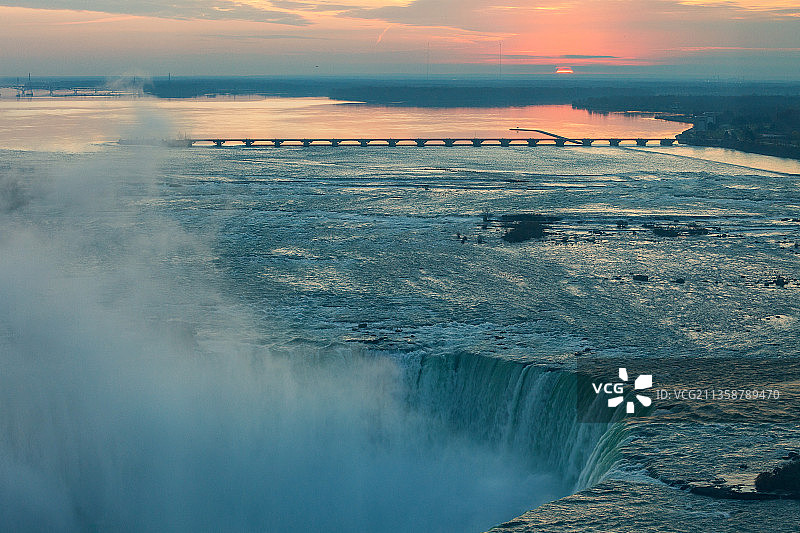 尼亚加拉大瀑布日出图片素材