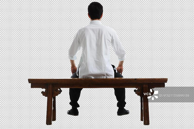 坐着的青年男人图片素材