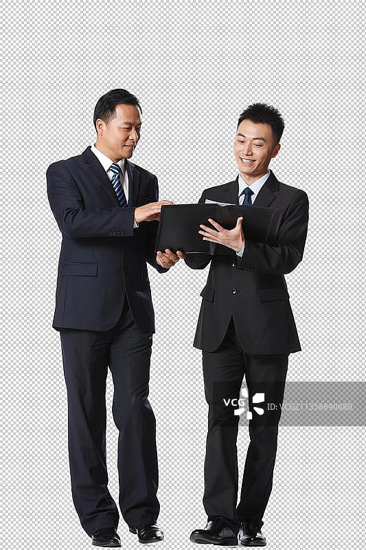 商务男人看文件图片素材